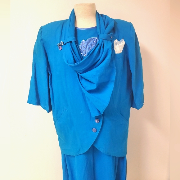 80s Cerulean Jacket, Top & Skirt 3-Piece Set with Floral Applique and Beading - Picture 7 of 16